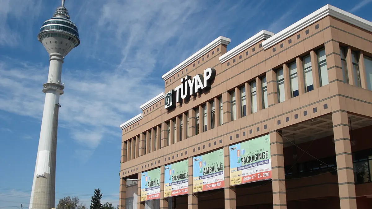 Plast Eurasia 2012 trade fair exhibition hall